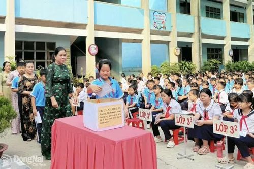 Trường Tiểu học Trưng Vương quyên góp hơn 100 triệu đồng ủng hộ học sinh mắc bệnh hiểm nghèo