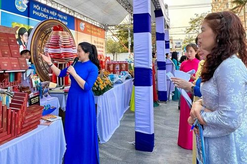 Gia Lai: Sôi nổi hội thi trưng bày sách nghệ thuật lan tỏa văn hóa đọc