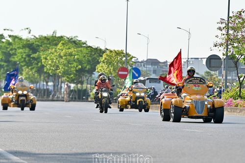 Cuộc đua xe đạp toàn quốc Cúp Truyền hình TP. Hồ Chí Minh lần thứ 38:Xuất phát chặng 16 Nha Trang - Đà Lạt