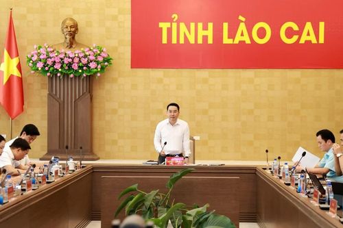 Chủ tịch UBND tỉnh Nguyễn Tuấn Anh phê bình một số chủ đầu tư có tỷ lệ giải ngân thấp