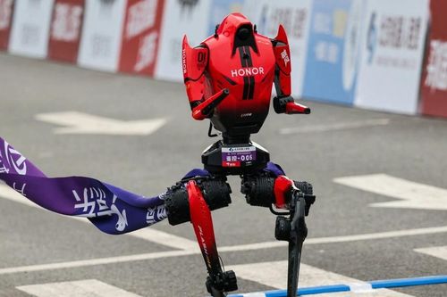 Robot hình người Trung Quốc phá kỷ lục chạy bán marathon: Khi máy móc vượt qua giới hạn con người