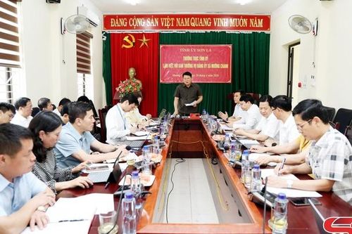Thường trực Tỉnh ủy làm việc với Ban Thường vụ Đảng ủy xã Mường Chanh