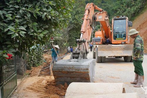 Chủ động phòng tránh sạt lở, bảo đảm giao thông trước mùa mưa bão