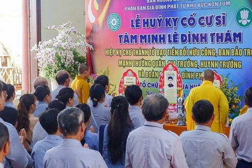 Quảng Ngãi: Phân ban Gia đình Phật tử khu vực Kon Tum tưởng niệm và tri ân cư sĩ Tâm Minh Lê Đình Thám