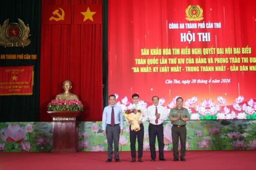 Sân khấu hóa tuyên truyền Nghị quyết Đại hội XIV của Đảng và phong trào thi đua 'Ba nhất'