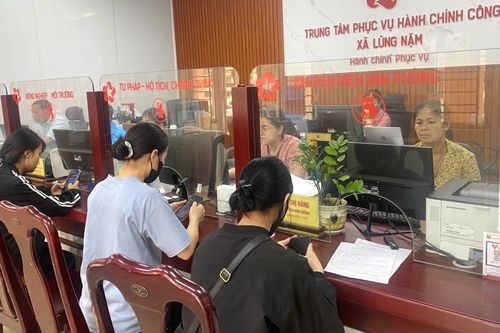 Tỷ lệ hồ sơ trực tuyến tại xã Lũng Nặm đạt 99%, không có hồ sơ quá hạn