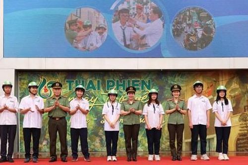Ban Chuyên đề An ninh Hải Phòng, Phòng CSGT, Công ty Cổ phần Nhựa Thiếu niên Tiền Phong: Ra mắt chương trình 'Giao thông xanh - Hành trình an toàn - Vững vàng tiên phong'