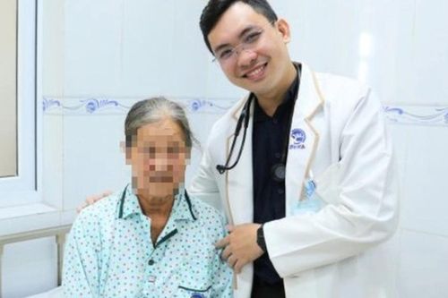 Người phụ nữ bất ngờ phát hiện phình động mạch chủ bụng nguy hiểm từ dấu hiệu nhiều người Việt mắc phải