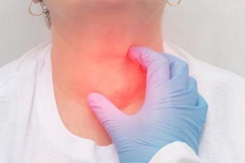 Tuyến giáp lệch một nhịp, nội tiết của chị em cũng rối loạn theo