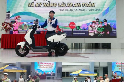 Hơn 2.100 học sinh trường THPT Phúc Lợi 'luyện võ' lái xe an toàn