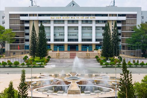Đại học Quốc gia TP.HCM mở chương trình giáo sư thỉnh giảng