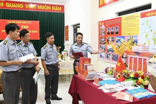 Lan tỏa giá trị sách và văn hóa đọc ở Chi đội Kiểm ngư số 3