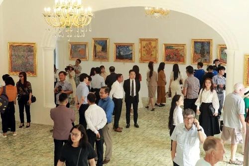 Triển lãm tranh nổi tiếng của thế giới và Việt Nam