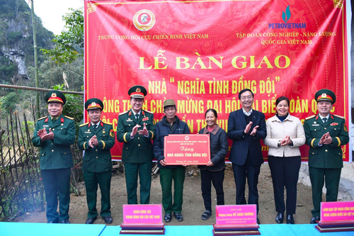 Nghĩa tình, trách nhiệm, đóng góp xây dựng cơ sở vững mạnh