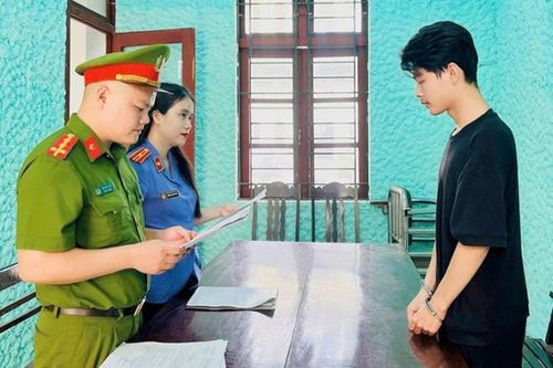 Khởi tố 2 mẹ con lừa đảo