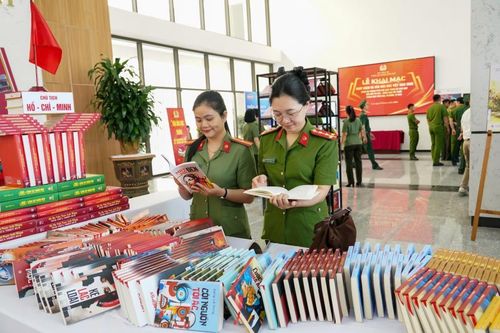 Lan tỏa văn hóa đọc trong lực lượng Công an Huế