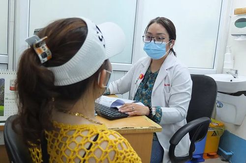 Hiểm họa 'ma trận' thuốc trên mạng