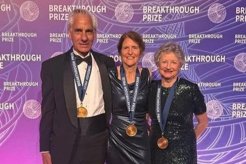 Ba nhà khoa học nhận Giải thưởng Breakthrough nhờ liệu pháp gene phục hồi thị lực