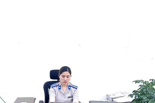 Chấp hành viên Đỗ Thị Hồng Huệ - Đối thoại luôn là 'vũ khí' sắc bén nhất của người Chấp hành viên