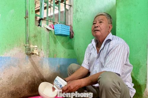 Không có tiền lắp ống nước, nhiều hộ dân buồn tủi với giếng khoan nhiễm phèn