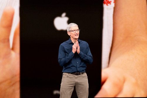 Dấu ấn bền bỉ của Tim Cook sau 15 năm lèo lái Apple