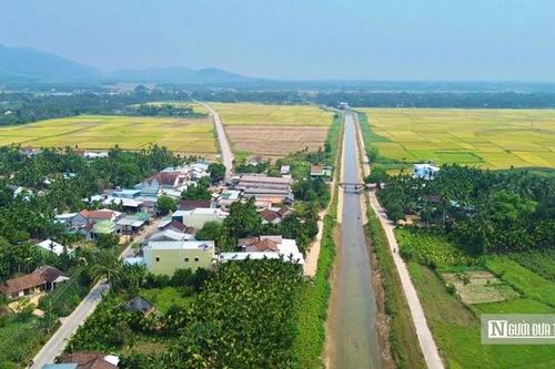 Sống bất an bên dòng kênh 'tử thần'