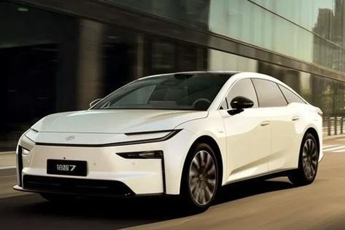 Xe điện Toyota nhận 3.100 đơn đặt hàng sau 1 giờ mở bán