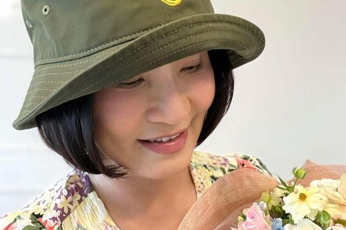 Hơn 4 thập kỷ bên nhau, người đàn ông đặc biệt tiết lộ bí mật về Hồng Đào