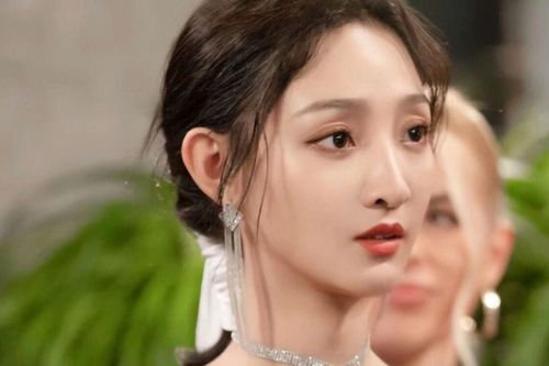 Lý Vũ Đồng nhận án phạt vì tiết lộ đời tư người khác