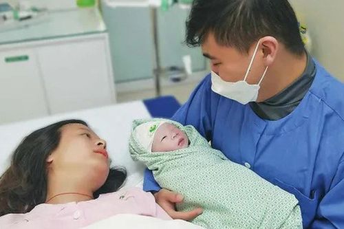 TPHCM thưởng 5 triệu đồng/người cho hơn 1.300 phụ nữ sinh đủ 2 con