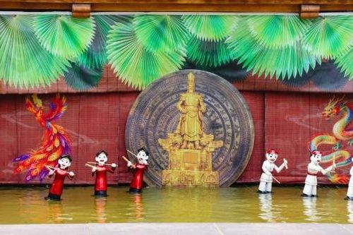 Múa rối nước thu hút du khách tại Lễ hội Đền Hùng 2026