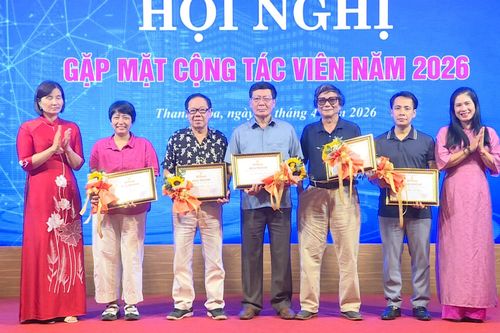 Hội nghị cộng tác viên Tạp chí Văn nghệ Xứ Thanh: Đồng hành bằng nội lực và tình yêu văn chương