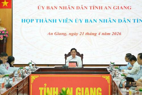 Chủ tịch UBND tỉnh An Giang Hồ Văn Mừng chủ trì họp thành viên UBND tỉnh thông qua nhiều nội dung quan trọng