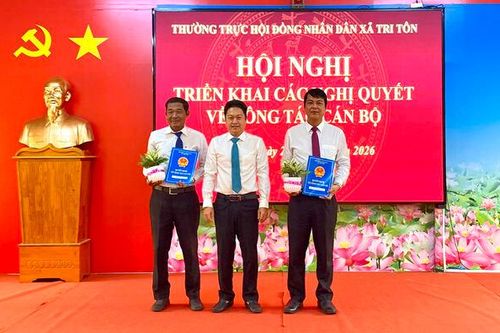 HĐND xã Tri Tôn triển khai các nghị quyết về công tác cán bộ
