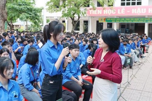 Truyền thông dân số và tư vấn tâm lý lứa tuổi tại Trường Trung học phổ thông Lạng Giang số 3
