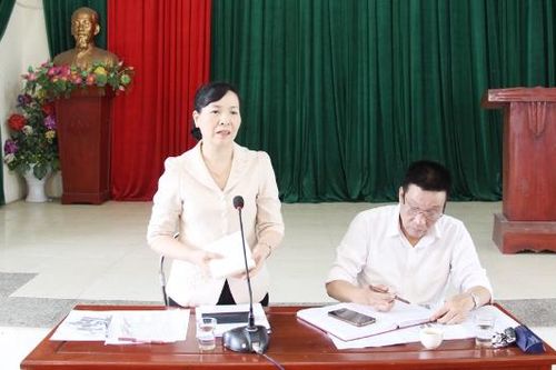 Tổ công tác số 4 làm việc tại thôn Lương Pháp về tuyên truyền, vận động giải phóng mặt bằng