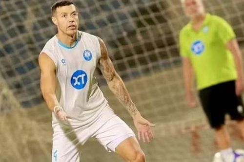 Cơn khát bàn thắng của Tiến Linh và nghịch lý mang tên Lucas Alves tại V-League