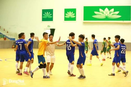 Phường Phước Long và phường Trảng Dài tranh chung kết bóng đá futsal Đại hội Thể dục thể thao tỉnh lần I