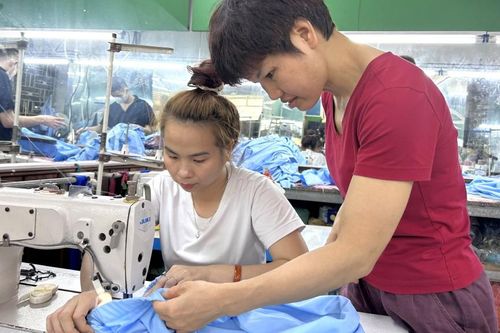 Dưới mái nhà chung
