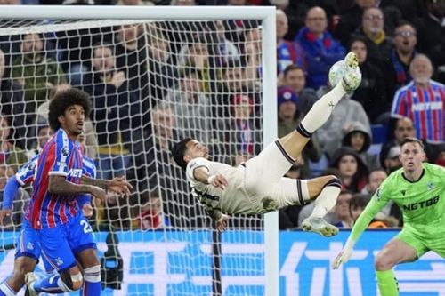 Hòa Crystal Palace 0-0, West Ham chính thức tiễn Wolves xuống hạng
