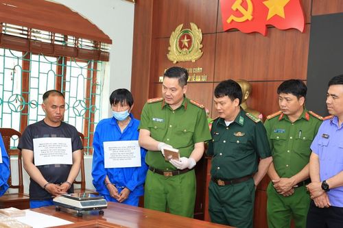 Công an tỉnh Lai Châu triệt phá đường dây mua bán 9 bánh heroin xuyên biên giới