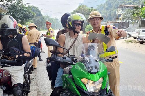 Tăng cường quản lý cho thuê xe tự lái