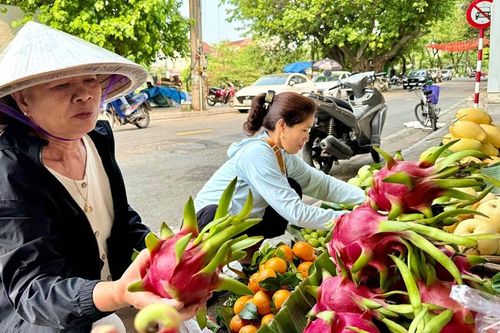 Chợ Huế ngày Rằm - nét đẹp văn hóa Cố đô