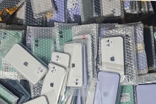 Phát hiện nhiều hàng hóa nghi vấn vi phạm