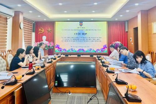 Thể chế hóa quy định về quyền được bồi thường của người đấu tranh chống tham nhũng, lãng phí, tiêu cực
