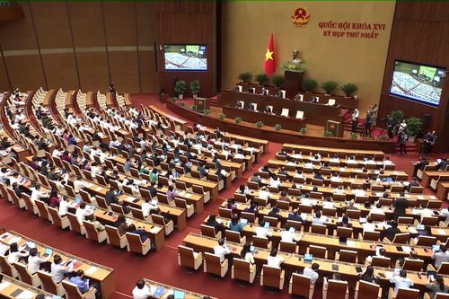 Đề xuất nâng lương cơ sở lên 2,65-2,7 triệu đồng/tháng