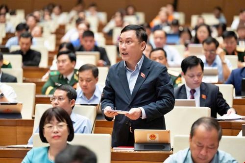 Vốn tín dụng bị 'giam' trong tài sản đầu cơ, đẩy giá bất động sản gấp 30 lần thu nhập người lao động
