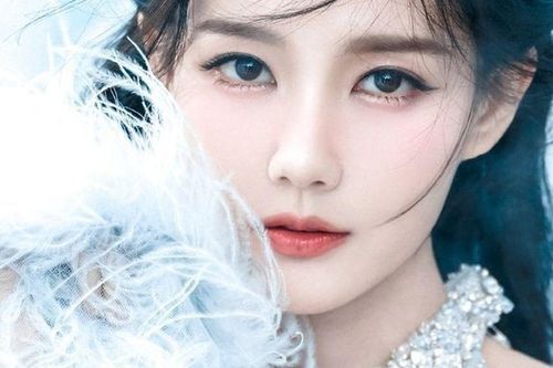 Trương Nhược Quân, Vương Sở Nhiên và sàn sao Hoa ngữ phản ứng gay gắt trước tin đồn 'bán mặt cho AI'
