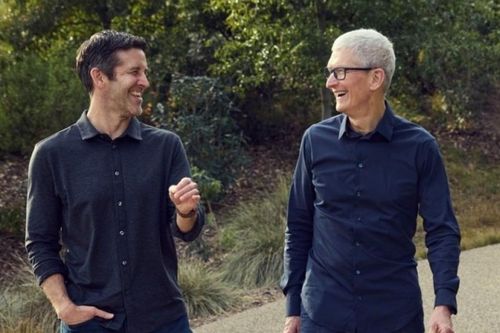 Tim Cook nhường ghế CEO Apple cho John Ternus từ tháng 9 năm nay