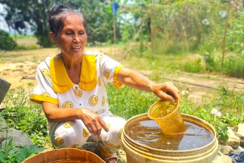 Hơn 30 năm, hàng chục hộ dân ở Lâm Đồng dùng nguồn nước nhiễm phèn đỏ quạch